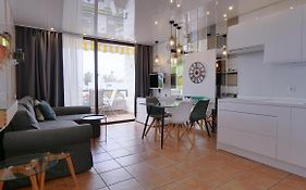 Beach Life 365 Apartment